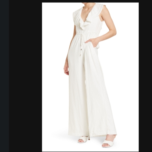 Do+Be Ruffelneck Jumpsuit Offwhite SzM NWT - Picture 1 of 6